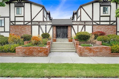 20737 Roscoe Boulevard #203