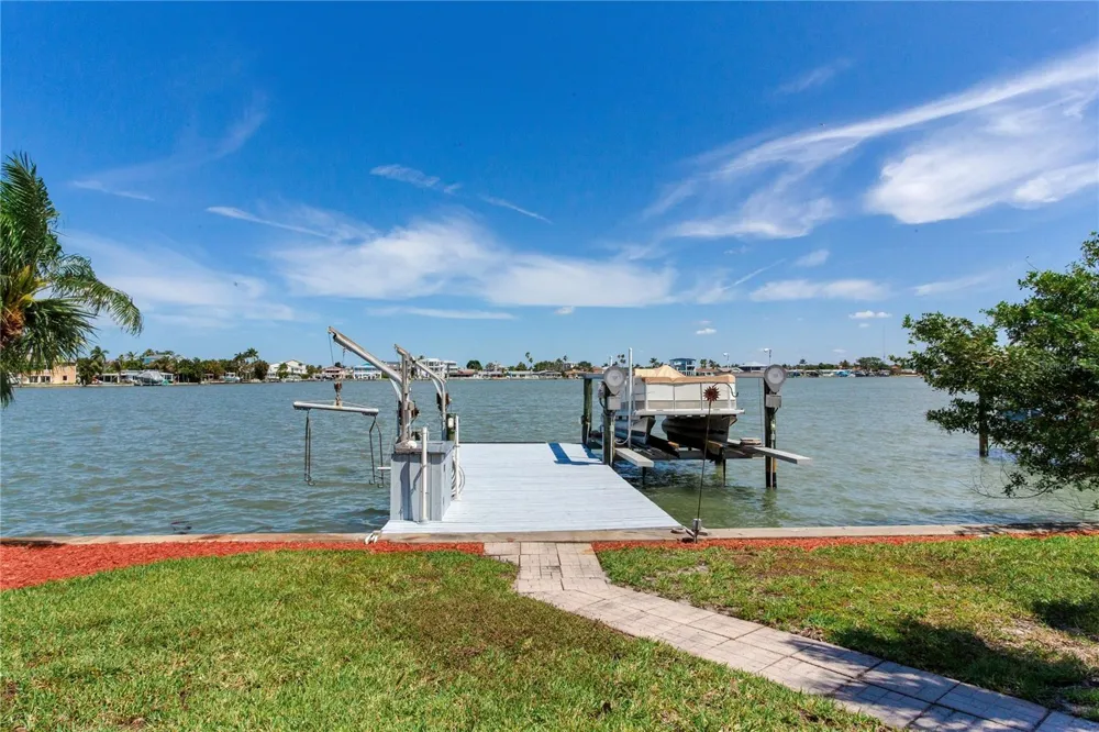 324 173RD AVENUE E North Redington Beach, FL 33708