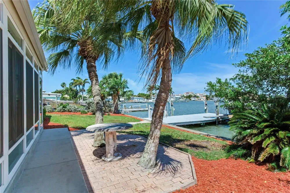 324 173RD AVENUE E North Redington Beach, FL 33708