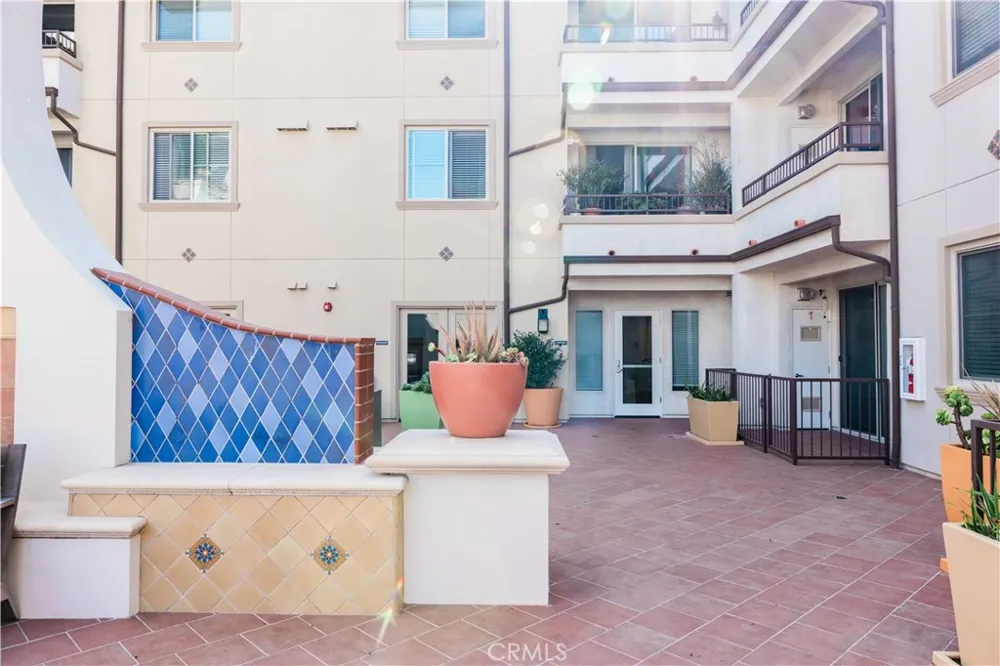 627 Deep Valley Drive #216 Rolling Hills Estates, CA 90274