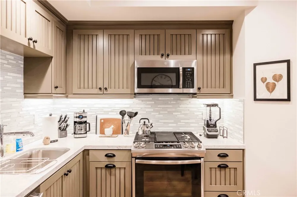 627 Deep Valley Drive #216 Rolling Hills Estates, CA 90274