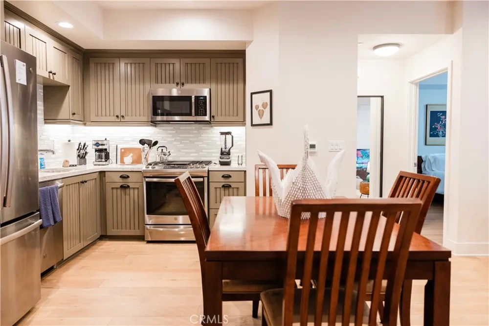 627 Deep Valley Drive #216 Rolling Hills Estates, CA 90274
