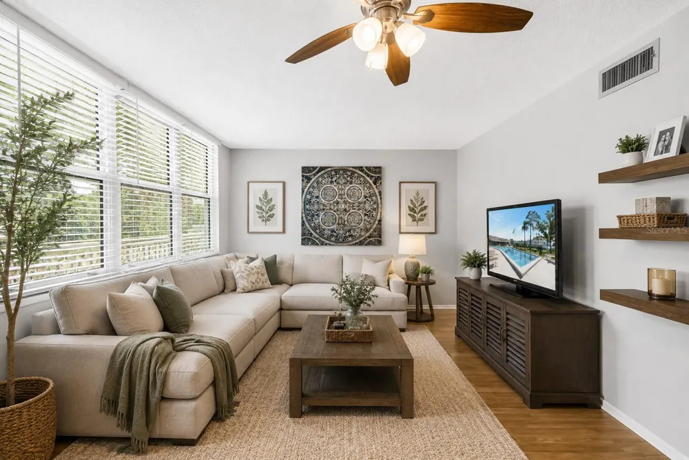 4720 LOCUST STREET NE #318 St Petersburg, FL 33703