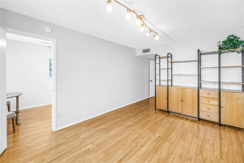 4720 LOCUST STREET NE #318 St Petersburg, FL 33703