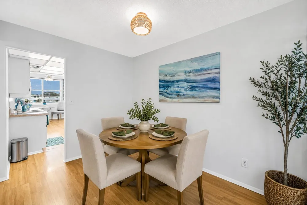 4720 LOCUST STREET NE #318 St Petersburg, FL 33703