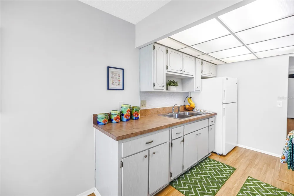 4720 LOCUST STREET NE #318 St Petersburg, FL 33703