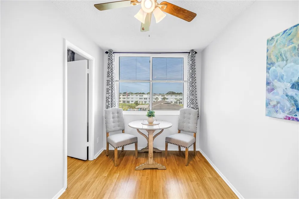 4720 LOCUST STREET NE #318 St Petersburg, FL 33703