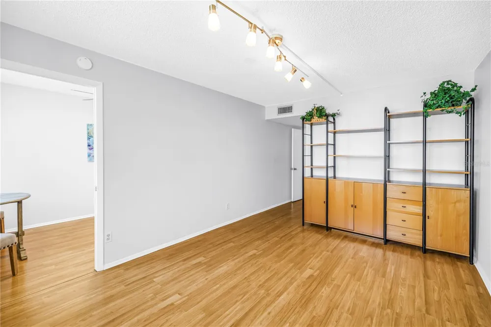 4720 LOCUST STREET NE #318 St Petersburg, FL 33703