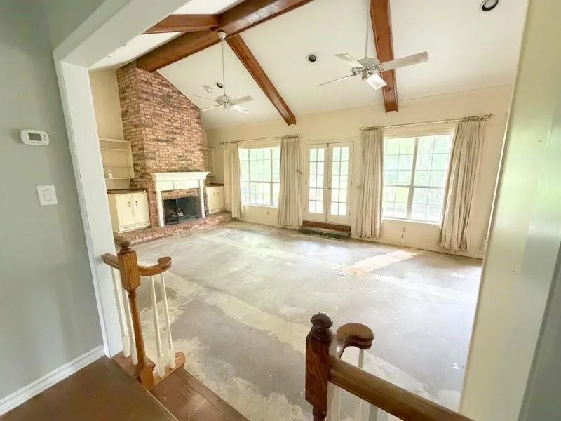 1123 Creekwood Street Crockett, TX 75835