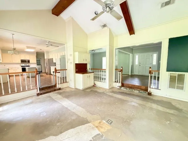 1123 Creekwood Street Crockett, TX 75835