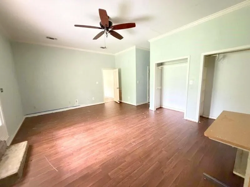 1123 Creekwood Street Crockett, TX 75835