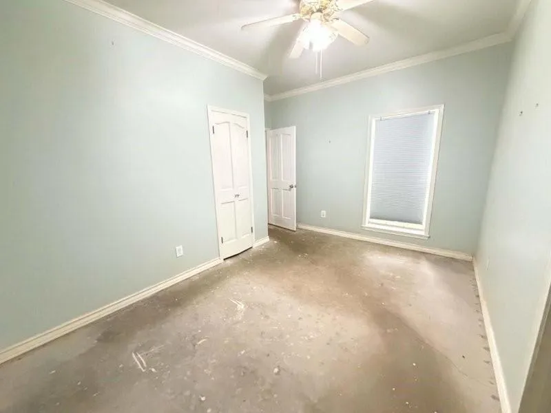 1123 Creekwood Street Crockett, TX 75835