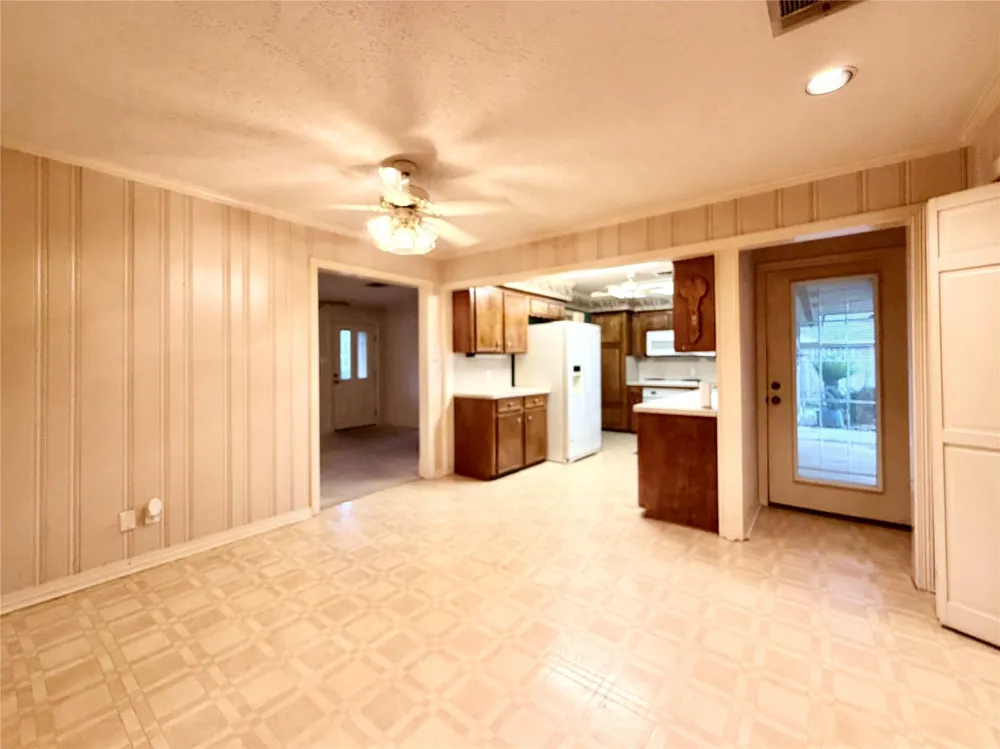 2735 Webster Street Liberty, TX 77575