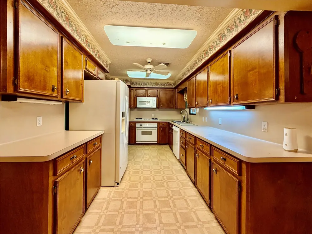 2735 Webster Street Liberty, TX 77575