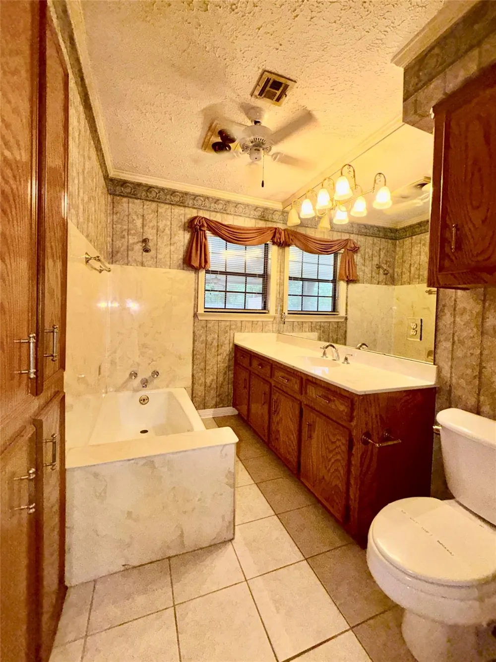 2735 Webster Street Liberty, TX 77575
