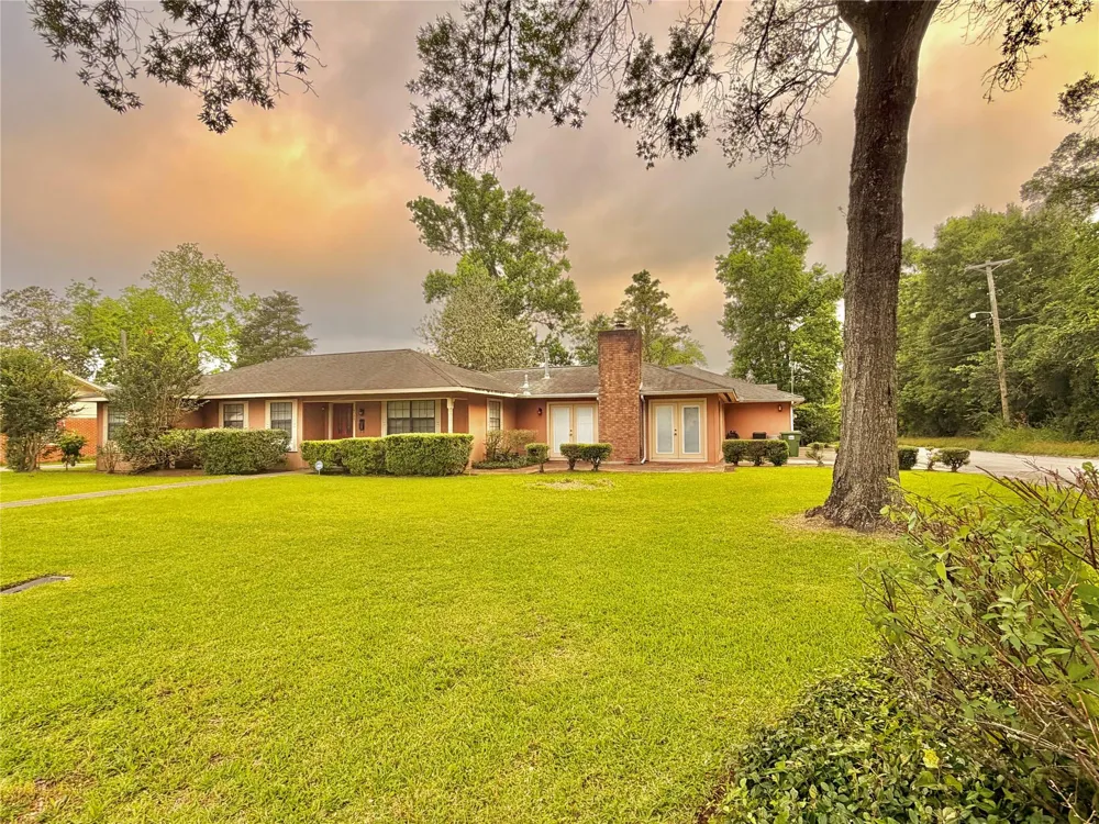 2735 Webster Street Liberty, TX 77575