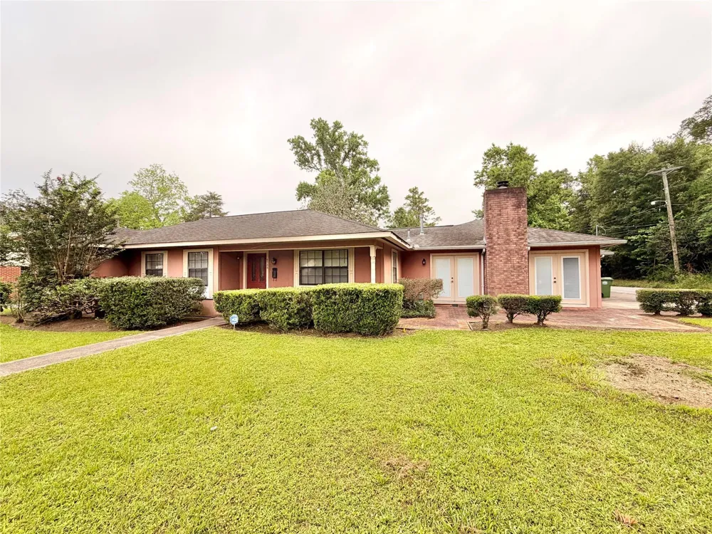 2735 Webster Street Liberty, TX 77575