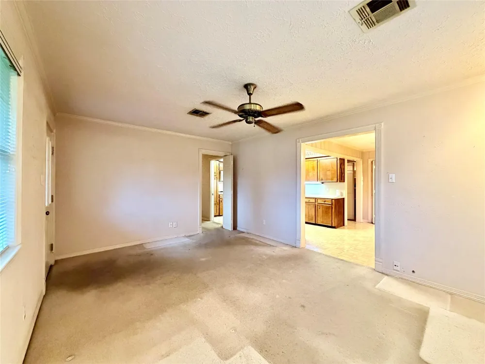 2735 Webster Street Liberty, TX 77575