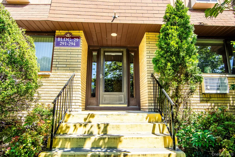 292 Richard Court #292 Pomona, NY 10970