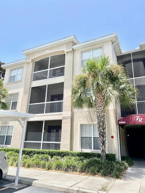 3000 LAUREL PARK LANE #101