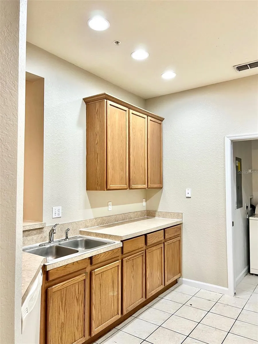 3000 LAUREL PARK LANE #101 Kissimmee, FL 34741