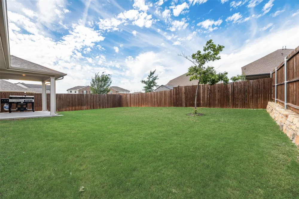 2532 Ponca Drive Fort Worth, TX 76179