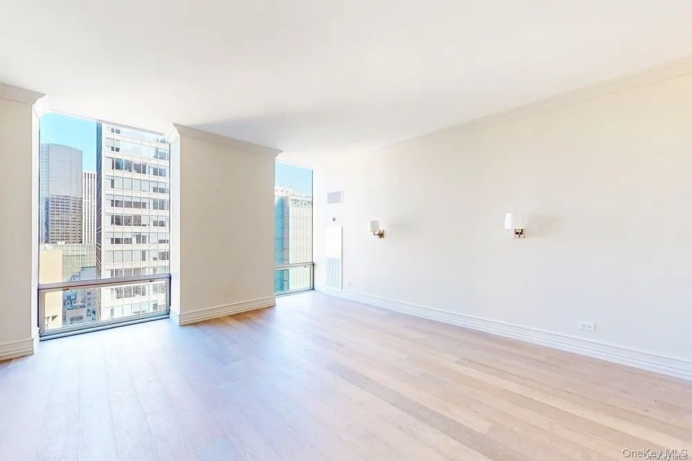 641 5th Avenue #29D New York (Manhattan), NY 10022