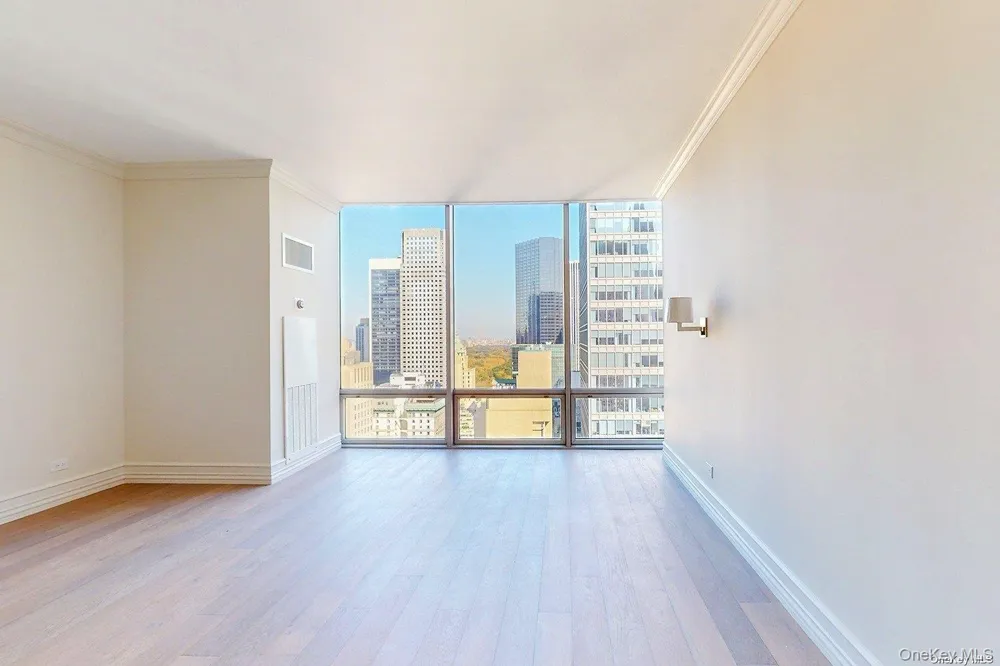 641 5th Avenue #29D New York (Manhattan), NY 10022
