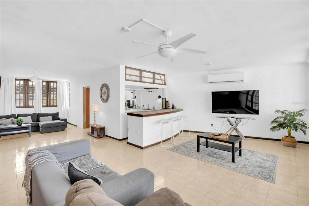 R88 CALLE 7 Carolina, PR 00979