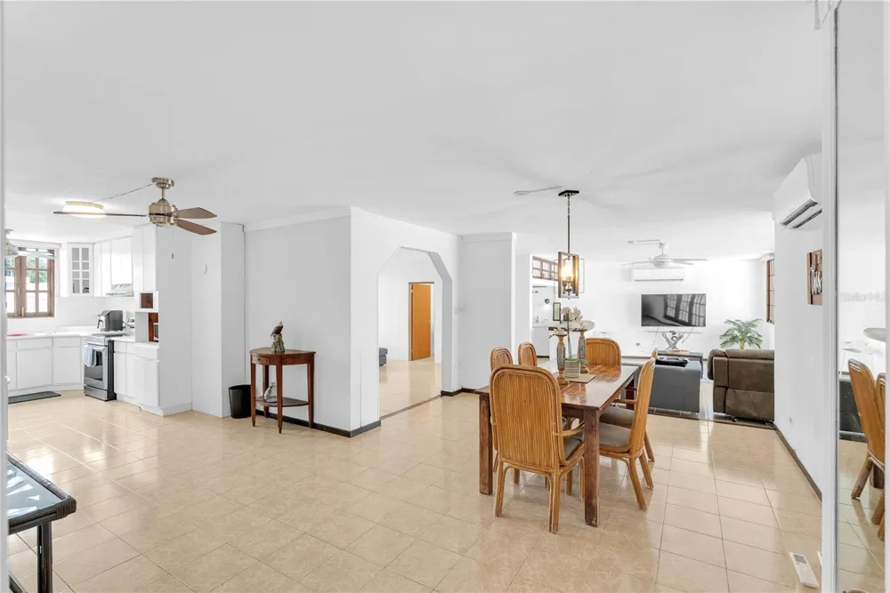 R88 CALLE 7 Carolina, PR 00979