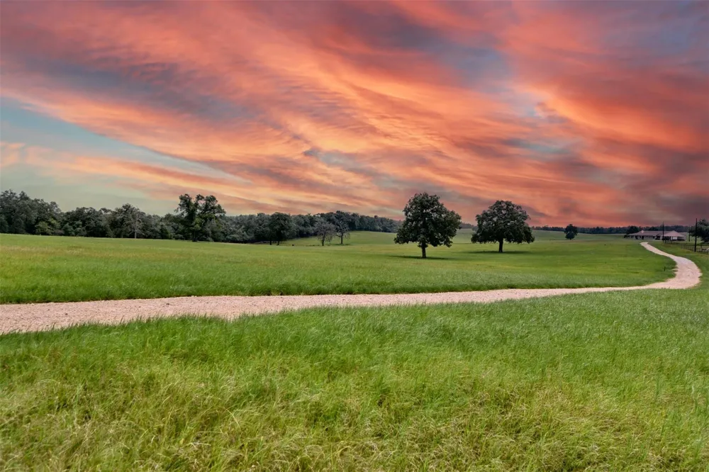 2300 Farm To Market 2095 Cameron, TX 76520