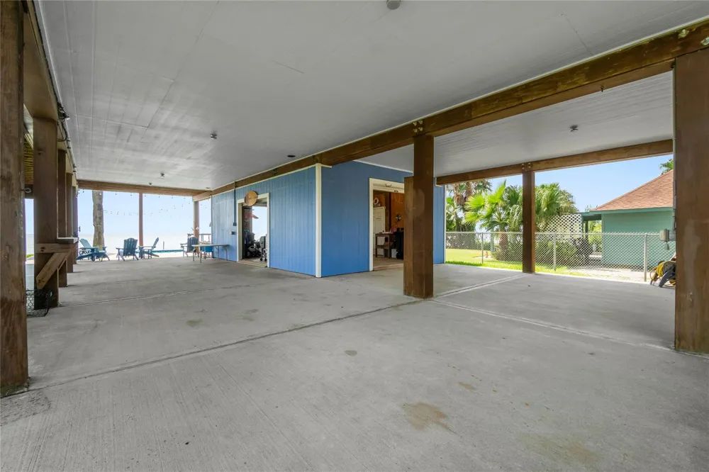 427 2nd Street San Leon, TX 77539
