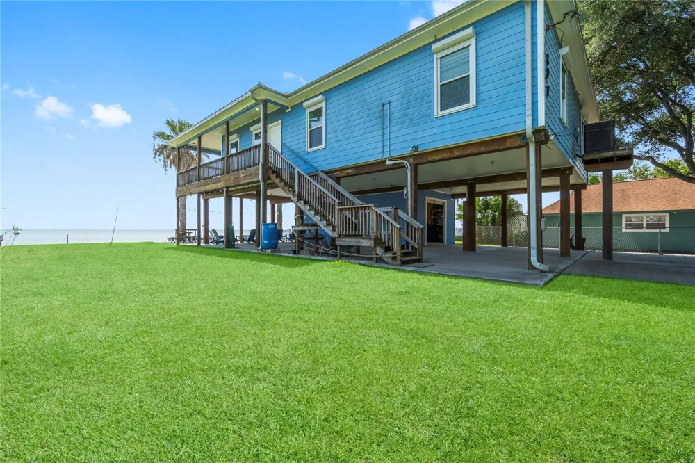 427 2nd Street San Leon, TX 77539