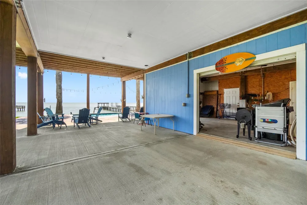 427 2nd Street San Leon, TX 77539