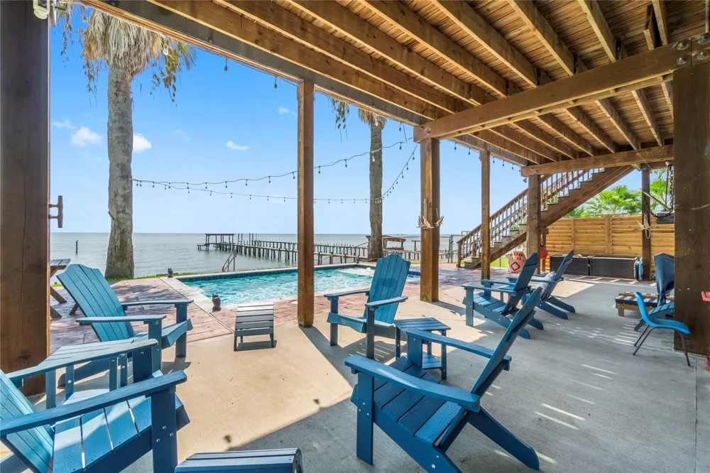 427 2nd Street San Leon, TX 77539
