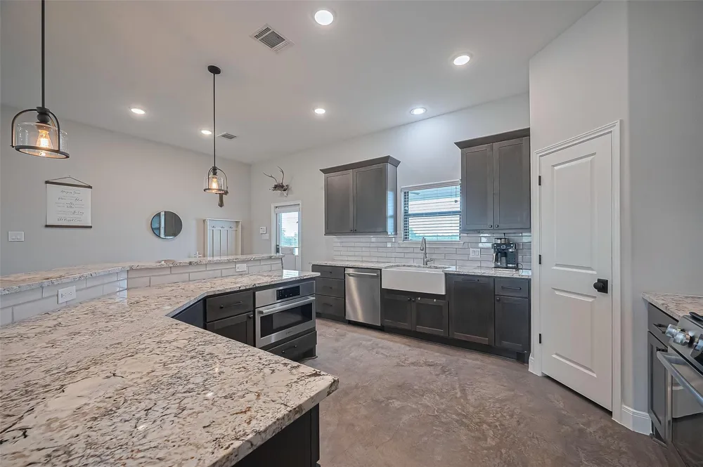 16702 Dipple Road Guy, TX 77444