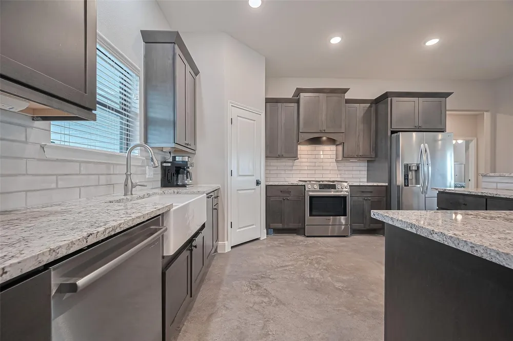 16702 Dipple Road Guy, TX 77444