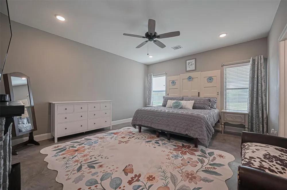 16702 Dipple Road Guy, TX 77444