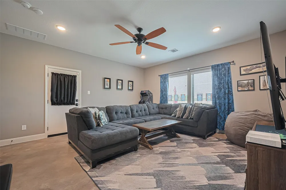 16702 Dipple Road Guy, TX 77444