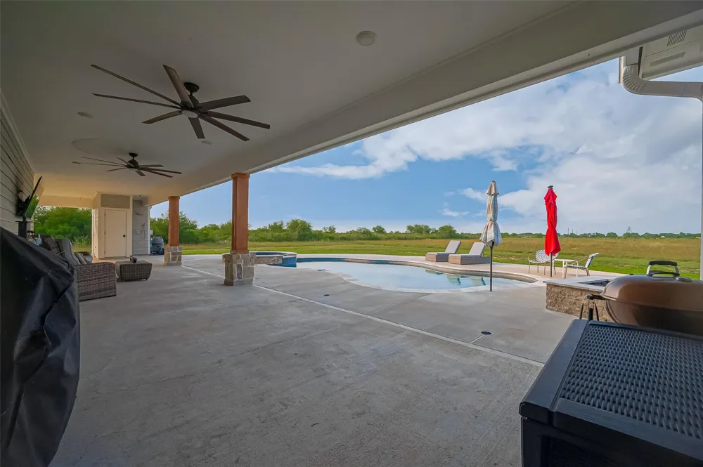 16702 Dipple Road Guy, TX 77444