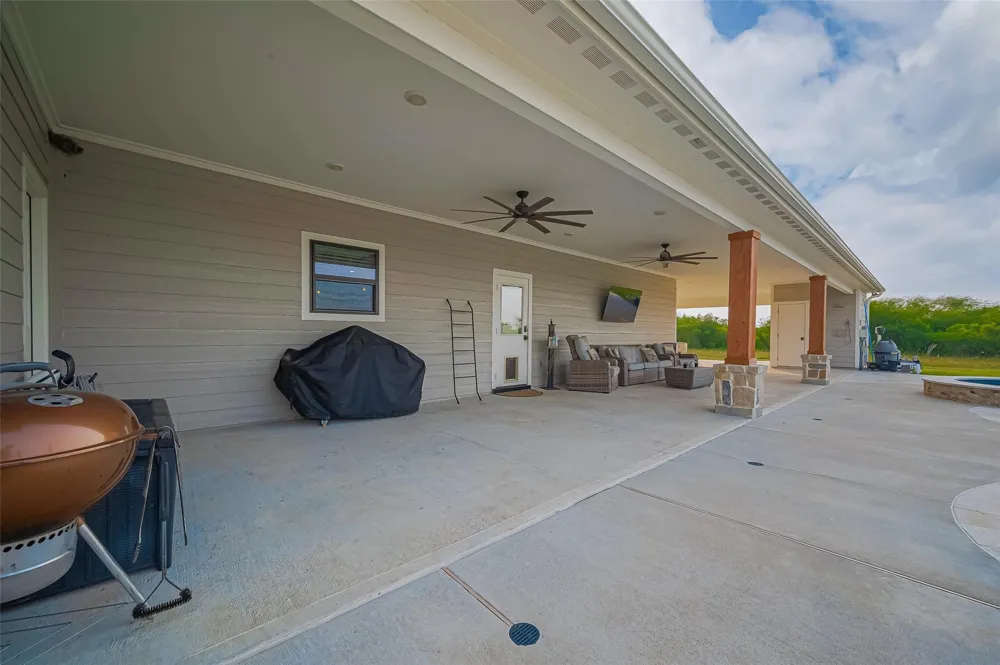 16702 Dipple Road Guy, TX 77444