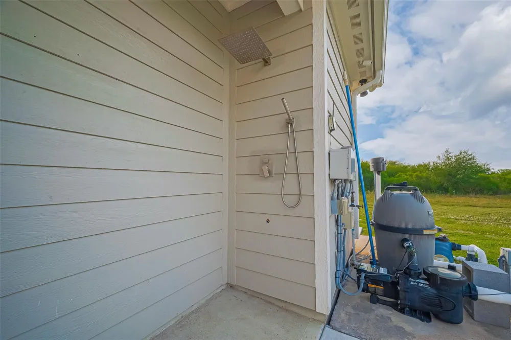 16702 Dipple Road Guy, TX 77444