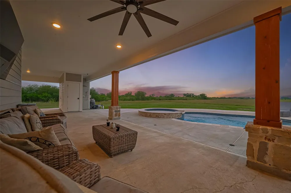 16702 Dipple Road Guy, TX 77444