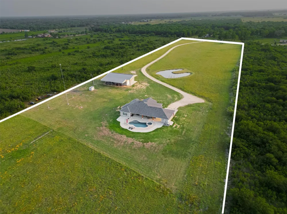 16702 Dipple Road Guy, TX 77444