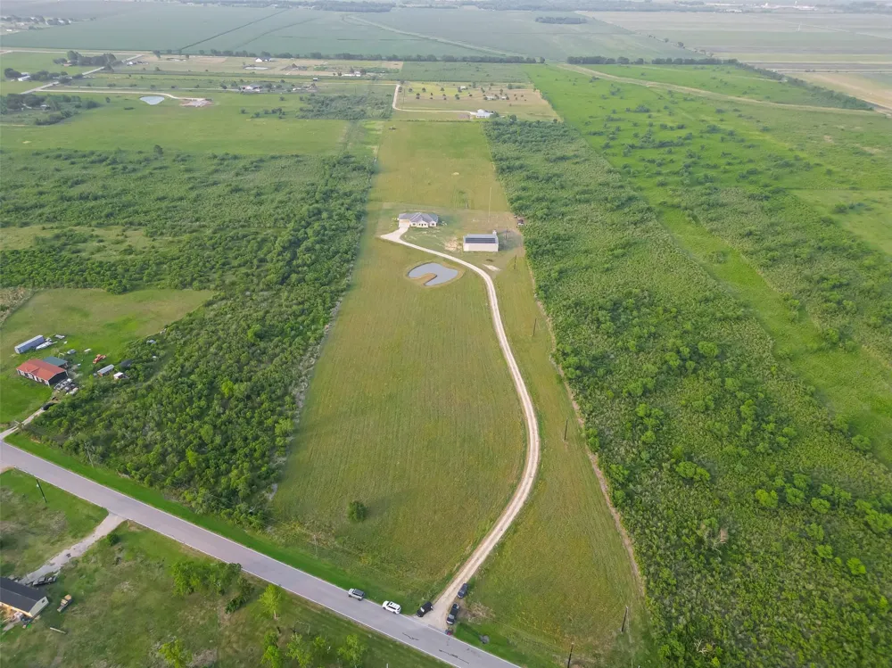 16702 Dipple Road Guy, TX 77444