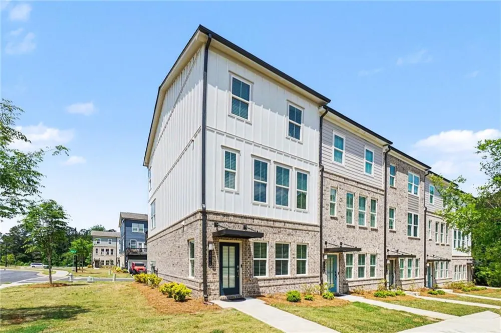 1000 Taylor Court Acworth, GA 30102