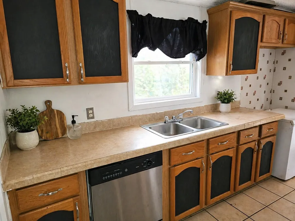 608 Country Breeze Floresville, TX 78114