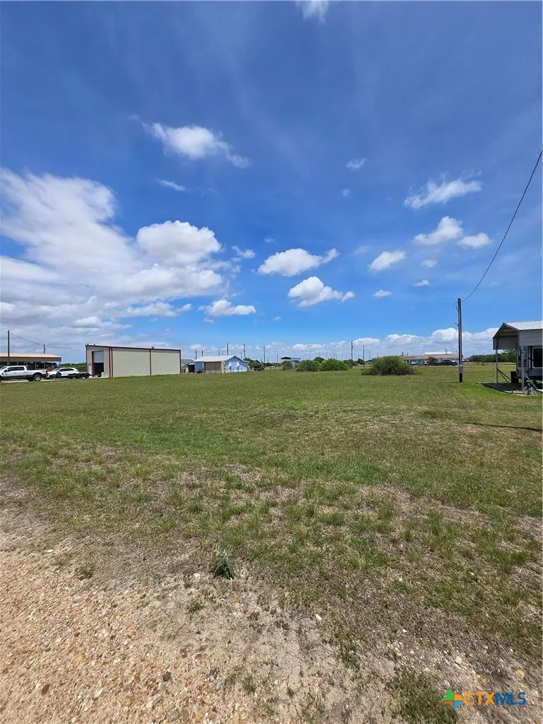 51 Dogfish Palacios, TX 77465