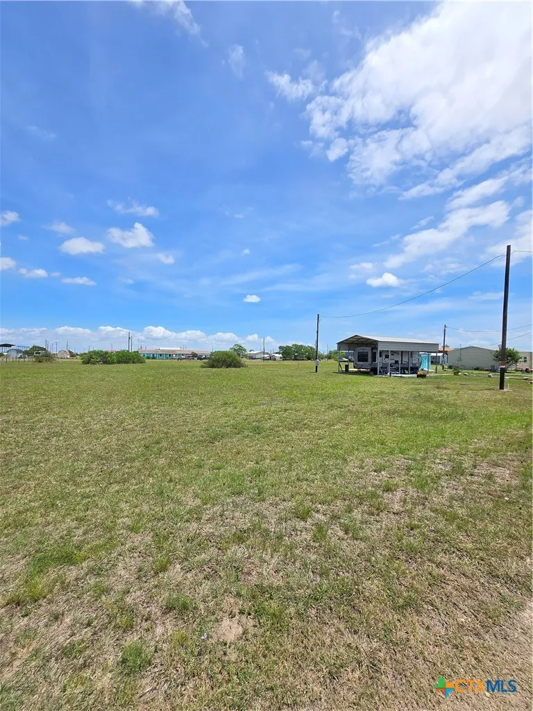 51 Dogfish Palacios, TX 77465