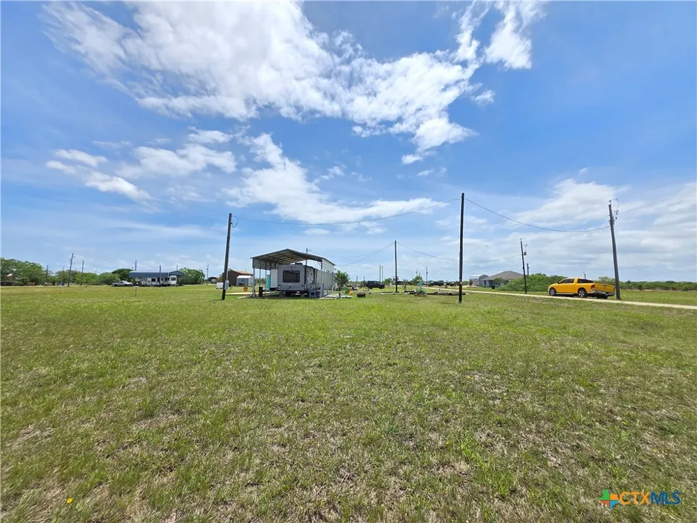 51 Dogfish Palacios, TX 77465